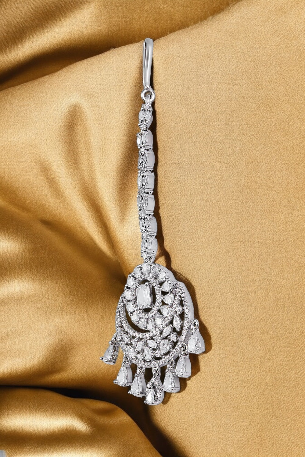 Classic Round Silver Bridal Maang Tikka ₹8,000