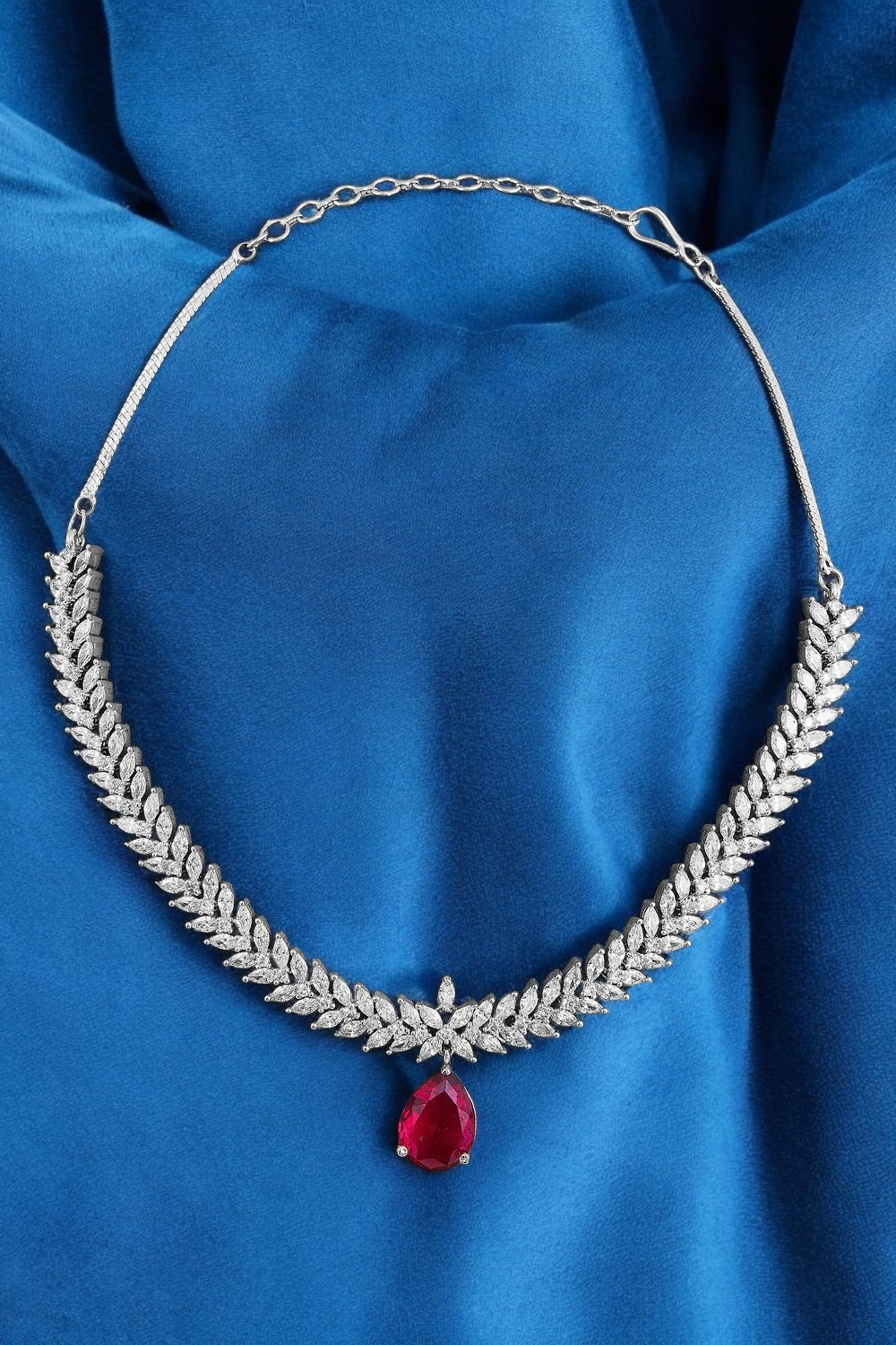 Luna Necklace