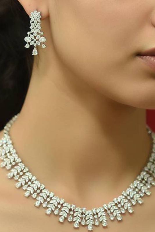 Full Big White Necklace Set