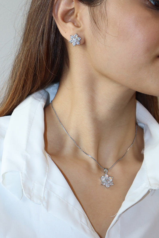 Liora Pendant Set