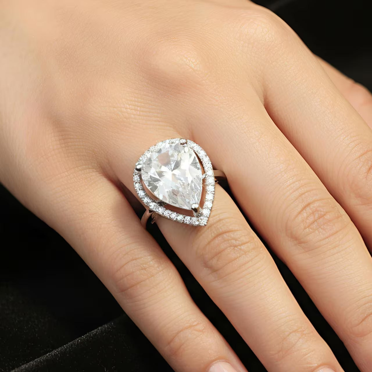 Elegant Pear Cut Silver Zircon Halo Ring for Women